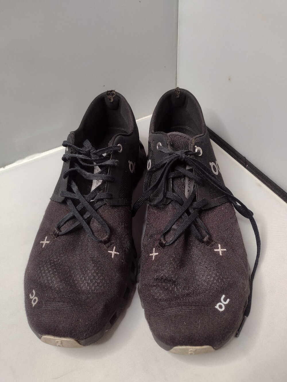 On Cloud X 3 Shoes Mens Size 9.5 Black Running Comfort Walking Sneakers A15